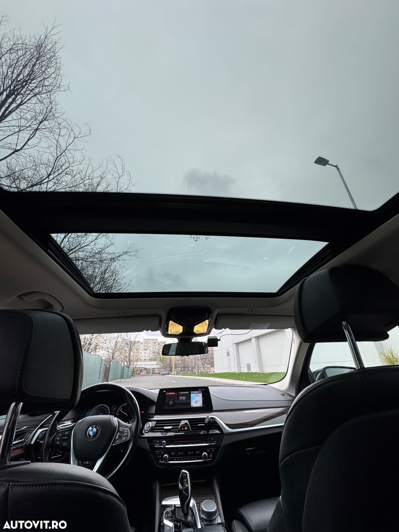 BMW Seria 5 520d xDrive Touring Aut. Luxury Line - 2