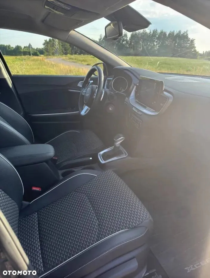 Kia XCeed - 8