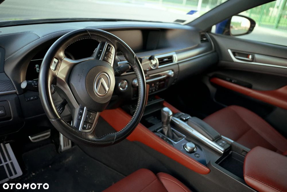 Lexus GS 200t / 300 F Sport - 9