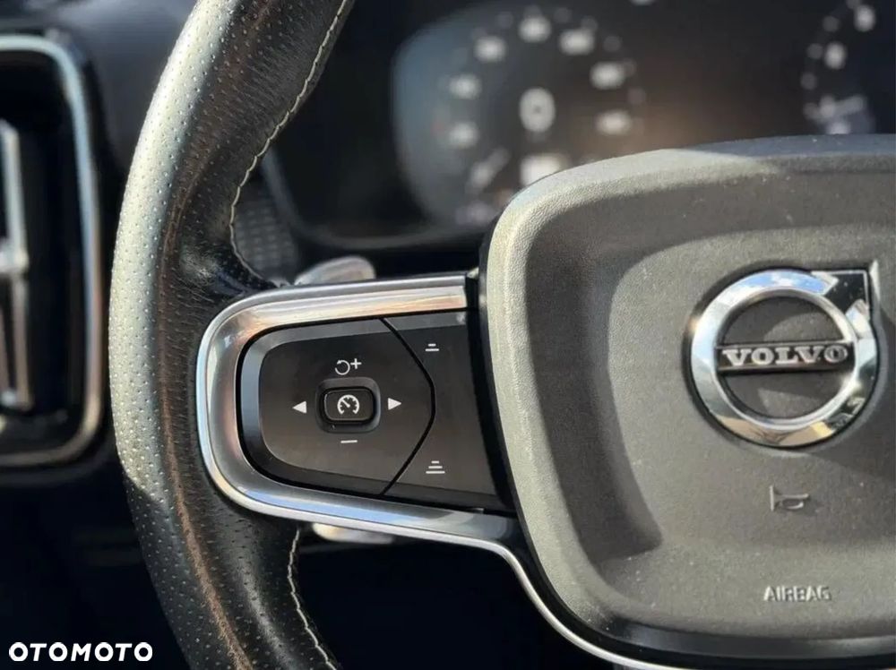 Volvo XC 40 - 9