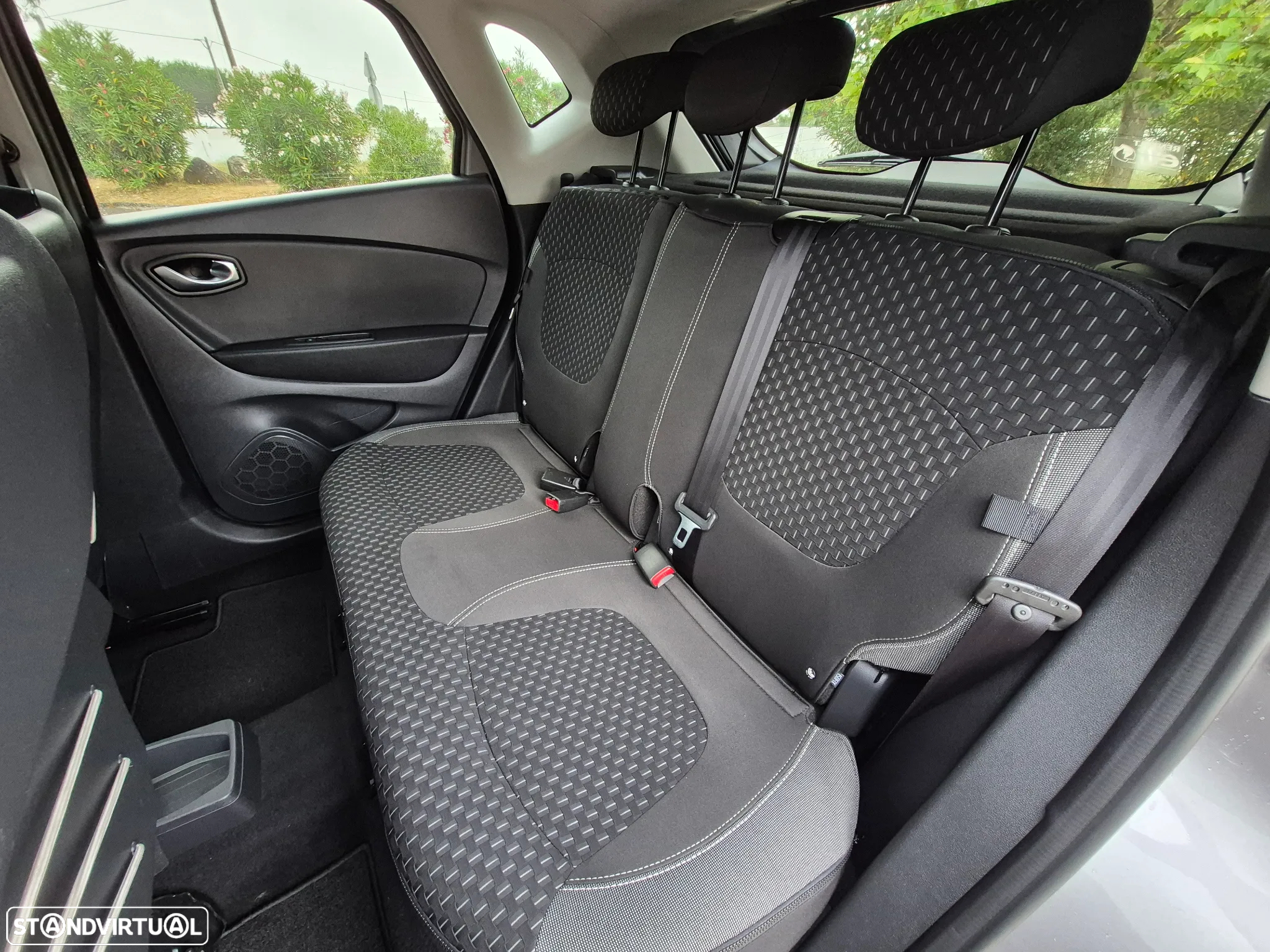 Renault Captur 0.9 TCE Exclusive - 25