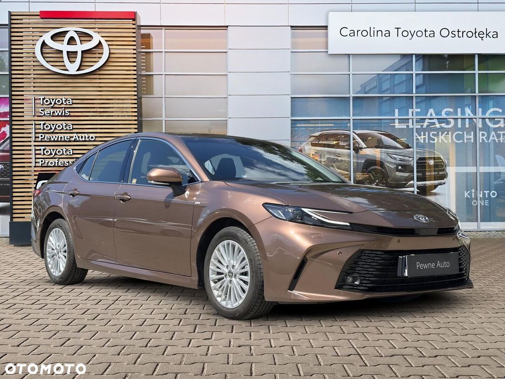Toyota Camry - 8