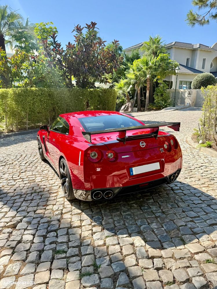 Nissan GT-R Black Edition - 8