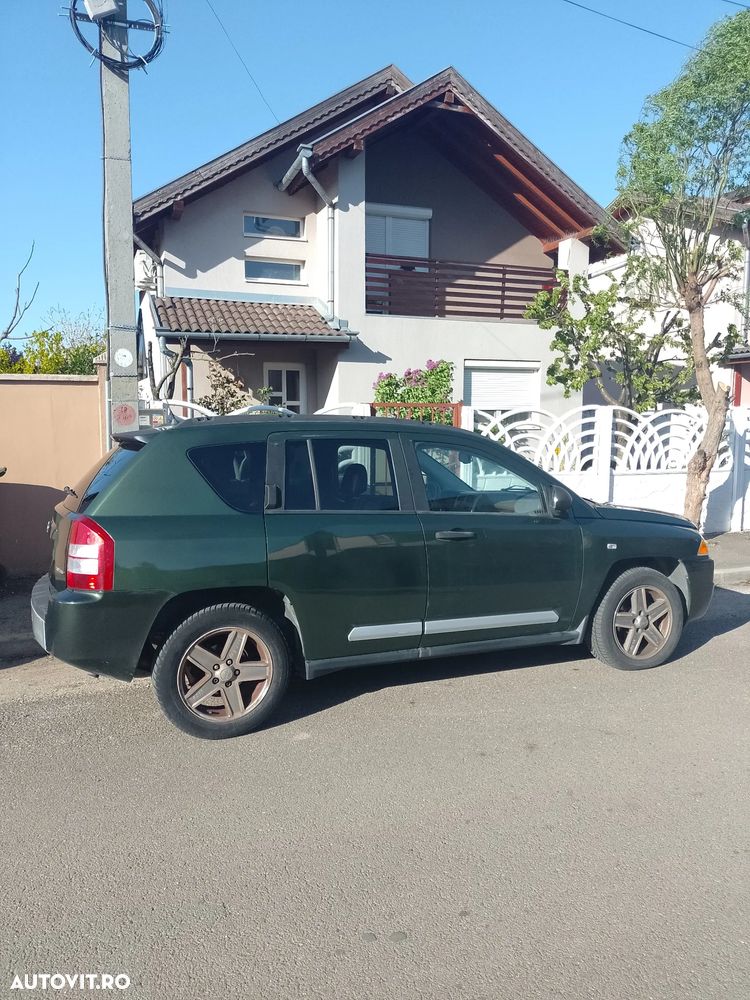 Jeep Compass - 1