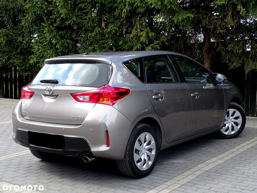 Toyota Auris 1.6 Executive - 6
