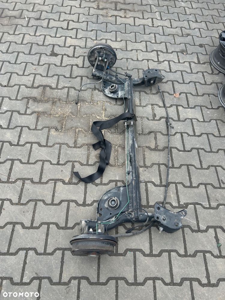 Dacia Sandero Stepway II lift ośka tylna belka zawieszenia tył - 1