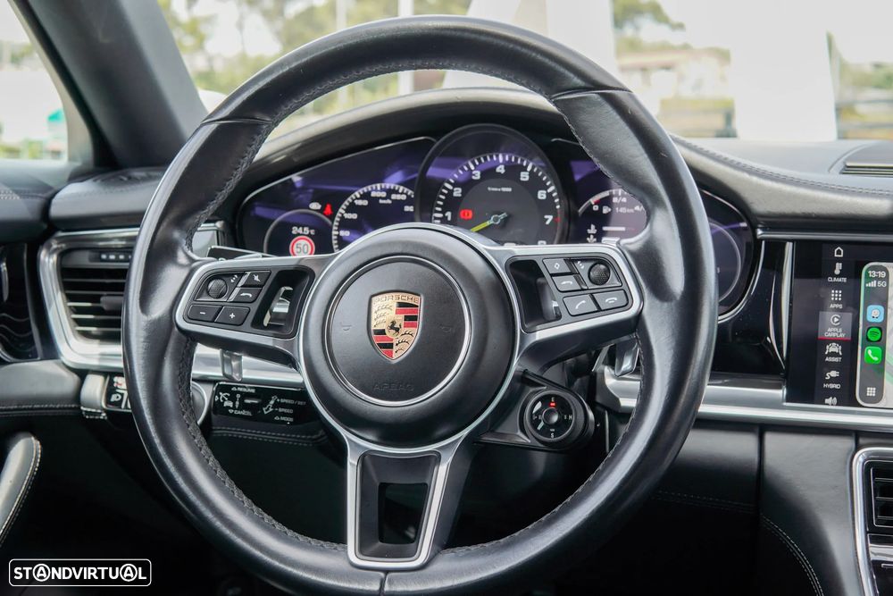 Porsche Panamera 4 E-Hybrid 10 Years Edition - 18