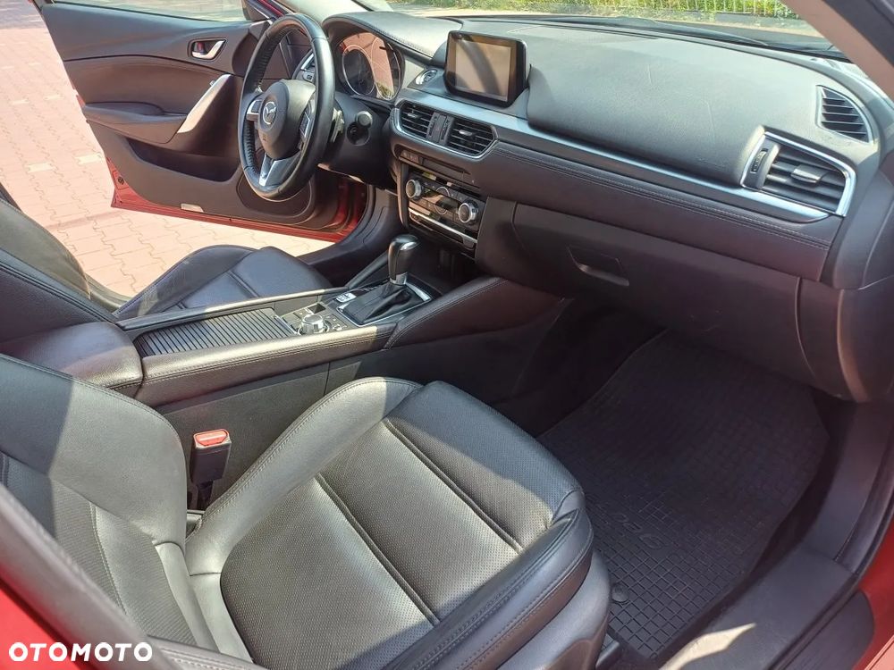 Mazda 6 - 8