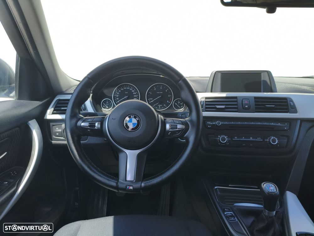 BMW 320 d Line Modern - 24
