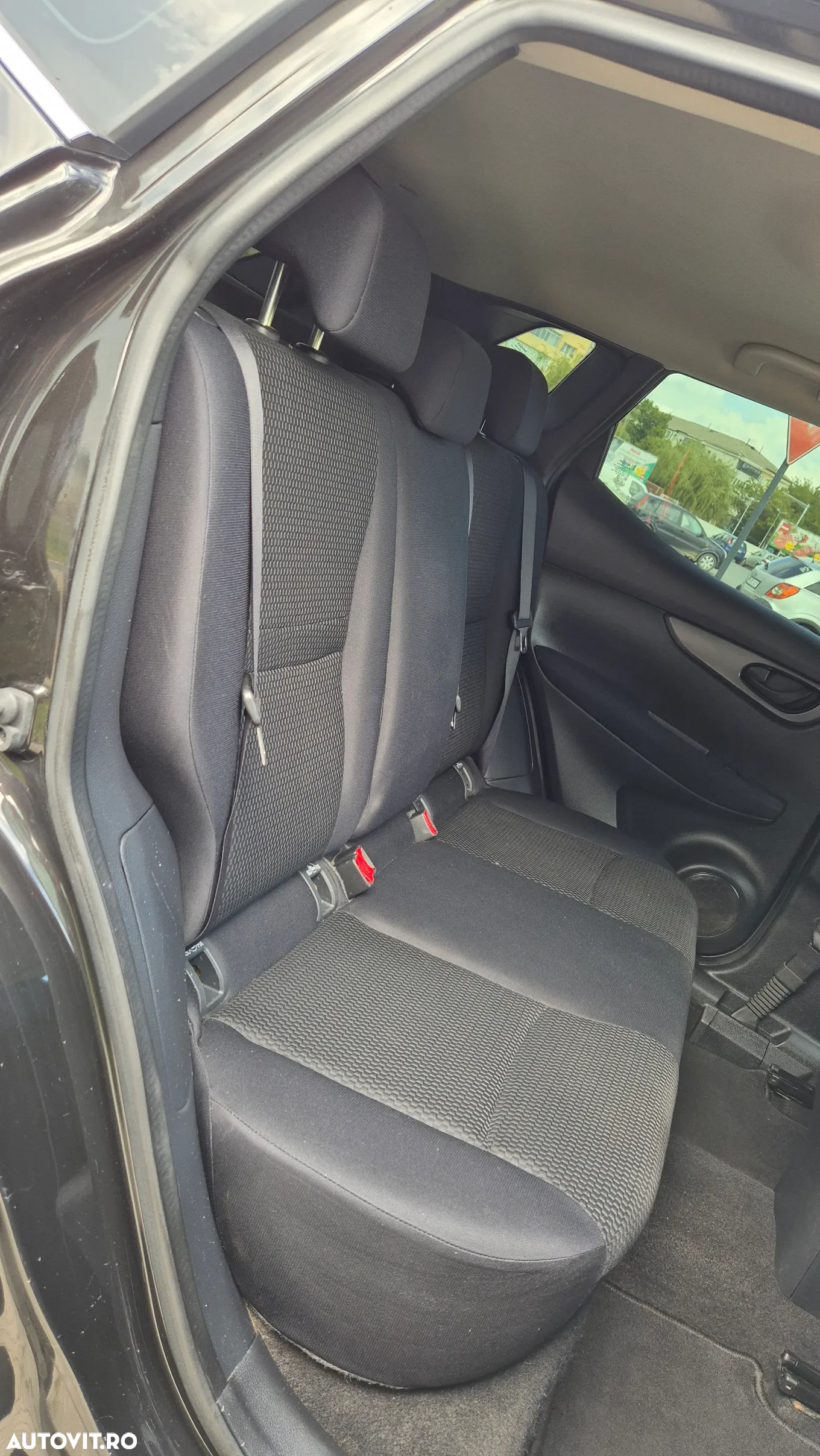 Nissan Qashqai 1.5 DCI N-Connecta - 8
