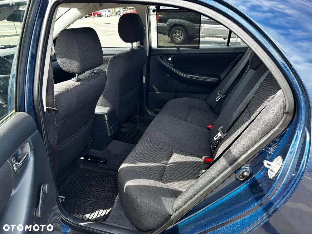 Toyota Corolla 1.6 VVT-i Sol - 12