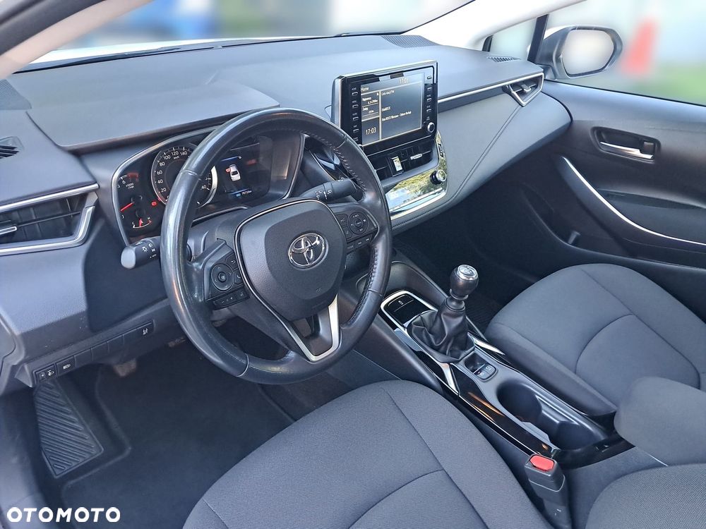 Toyota Corolla - 5
