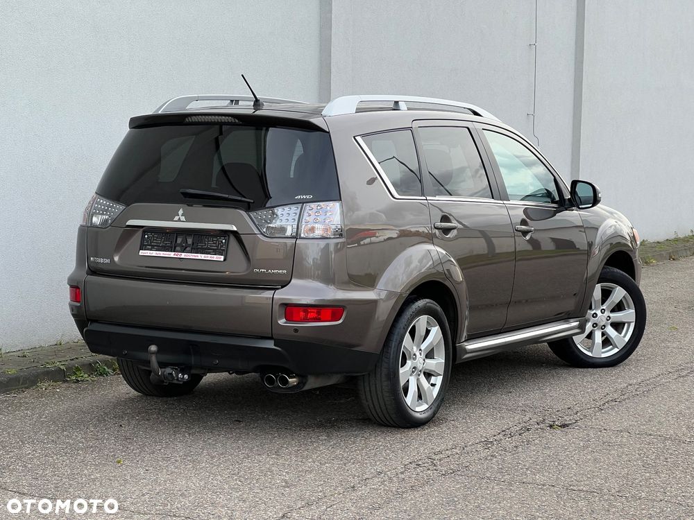 Mitsubishi Outlander 2.0 DI-D 4WD Intense - 4
