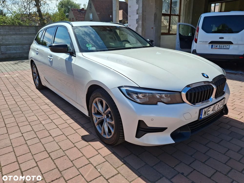 BMW Seria 3 318i - 8