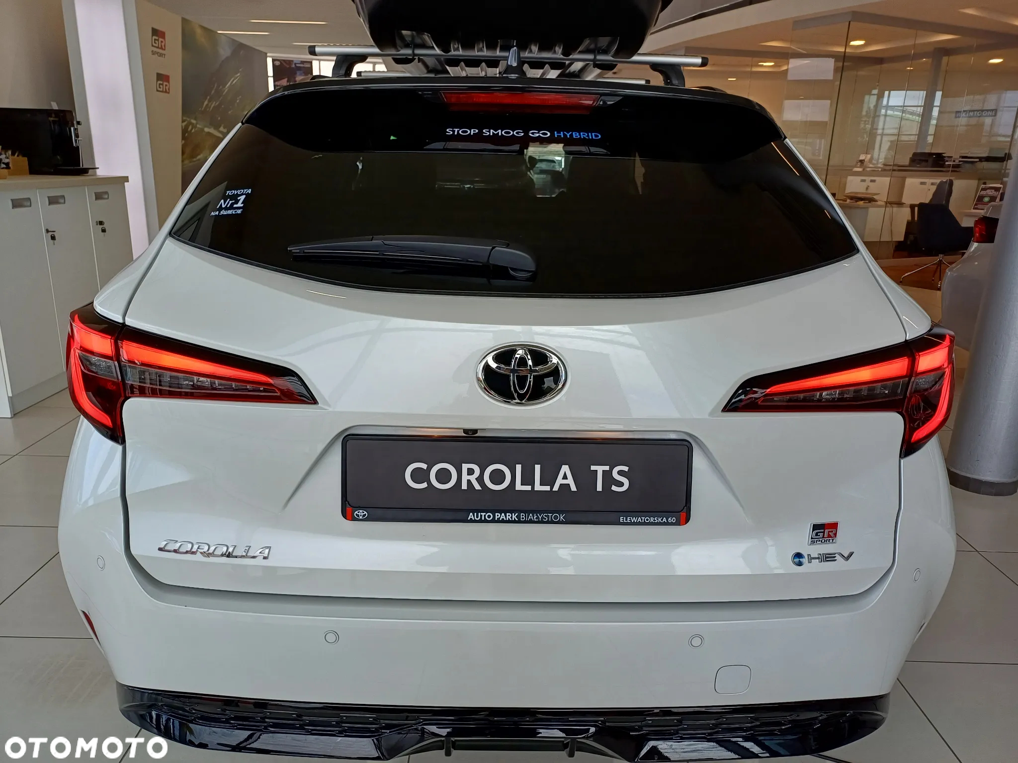 Toyota Corolla 2.0 Hybrid GR Sport - 8