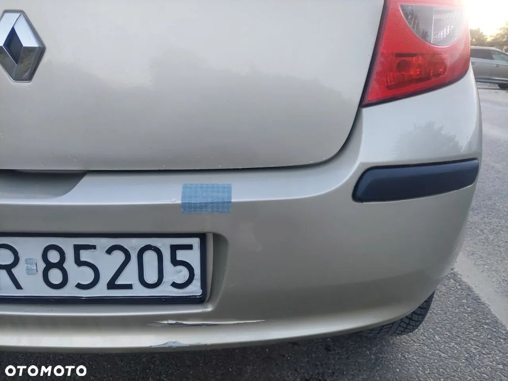 Renault Clio - 7