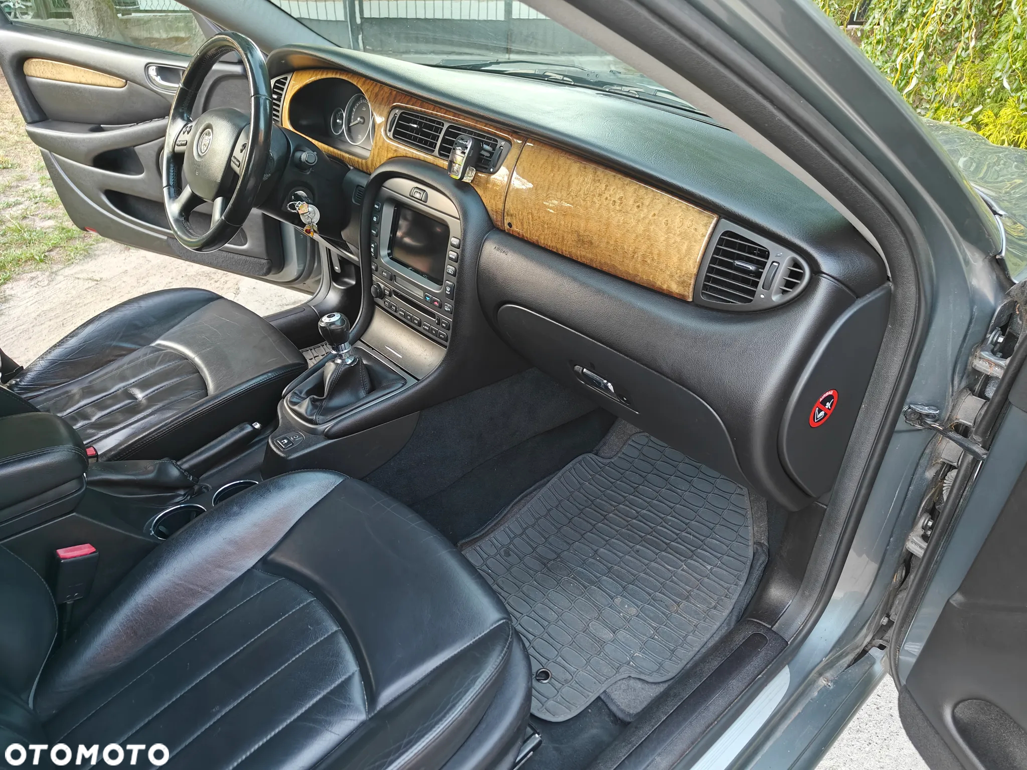Jaguar X-Type Estate 2.0 Diesel Executive - 16