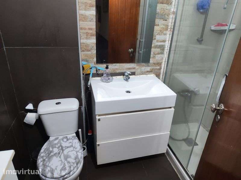 T2 espaçoso com 89 m² + arrecadação de 30 m² | Baixa da Banheira - Grande imagem: 2/11