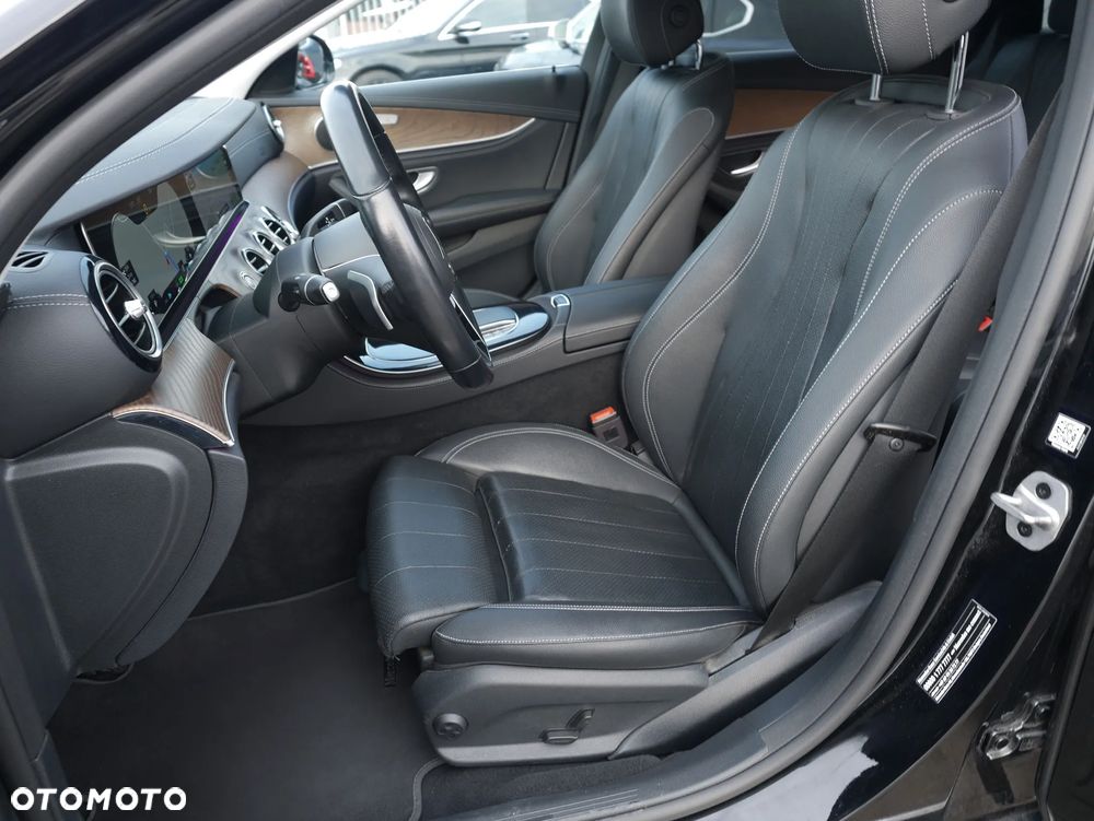 Mercedes-Benz Klasa E 300 de 9G-TRONIC Exclusive - 12