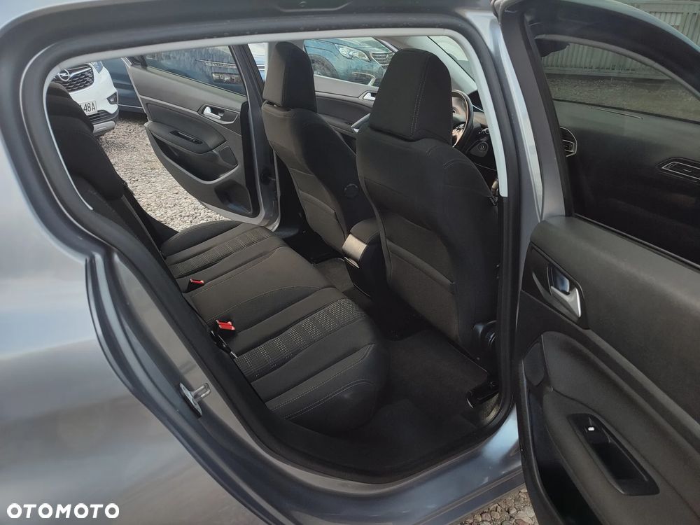 Peugeot 308 PureTech 130 EAT6 Stop & Start GT-Line Edition - 23