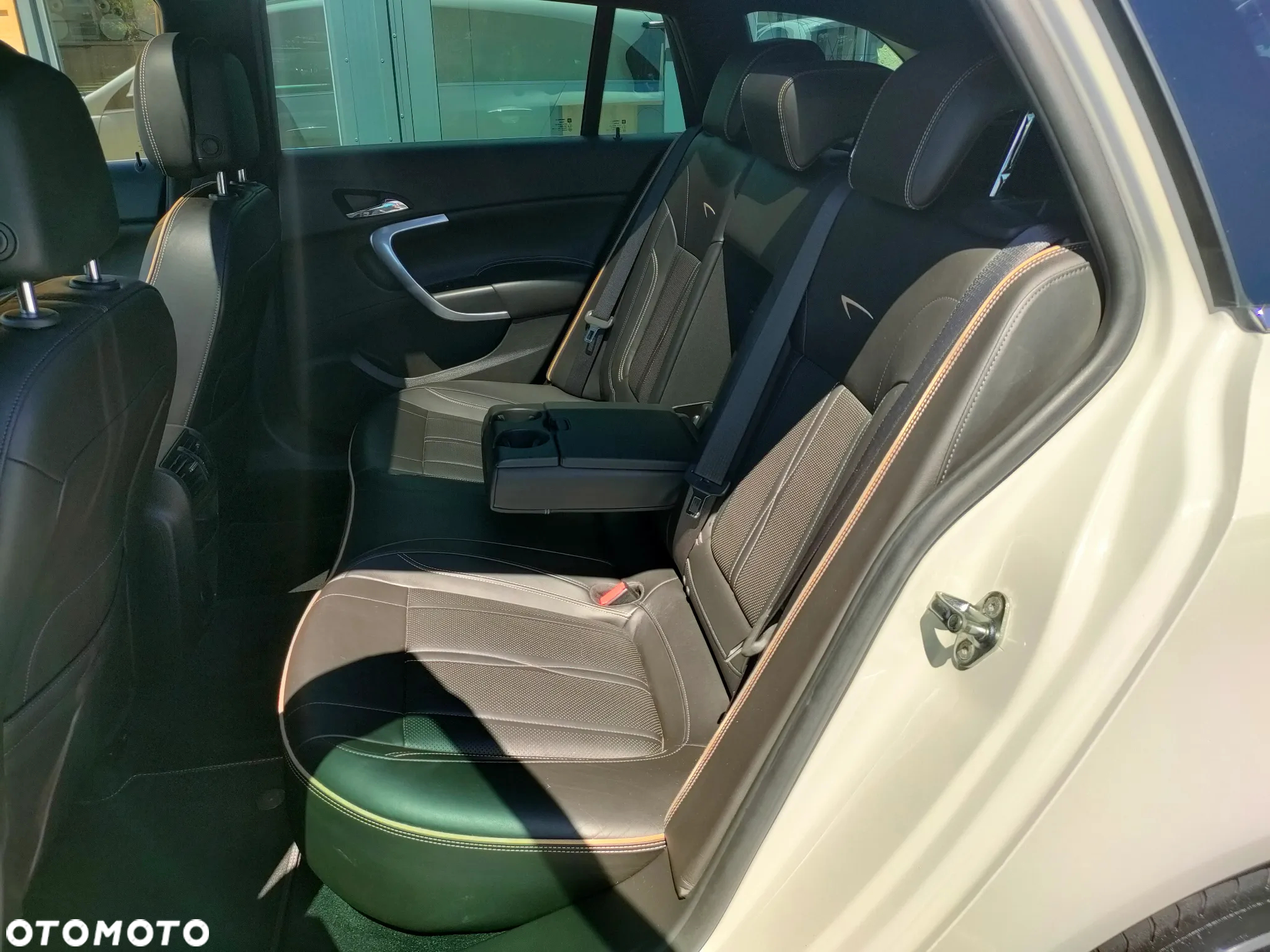 Opel Insignia 2.0 CDTI Exclusive S&S - 26