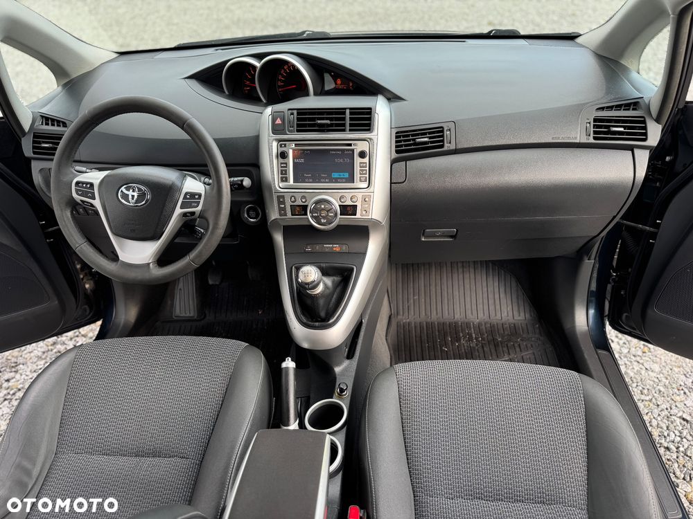 Toyota Verso 2.0 D-4D Premium - 11