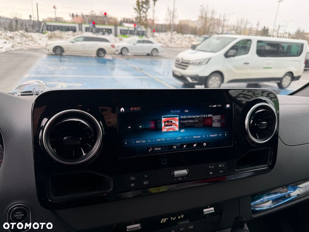Mercedes-Benz Sprinter - 9
