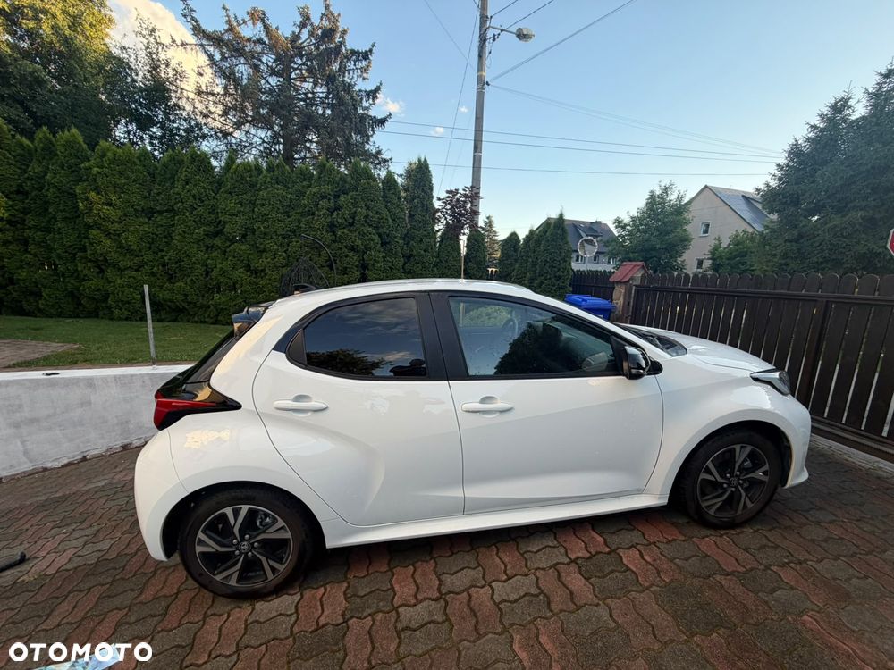 Toyota Yaris Hybrid 1.5 Executive - 3