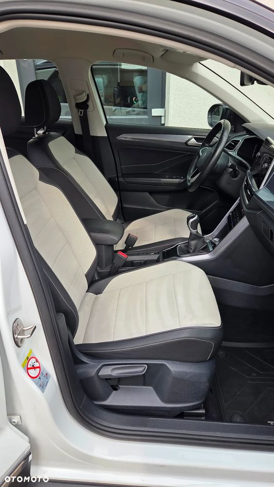 Volkswagen T-Roc 1.5 TSI Style - 22