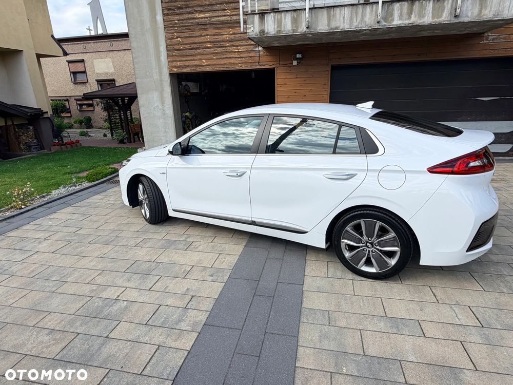 Hyundai IONIQ Hybrid Platinum - 13