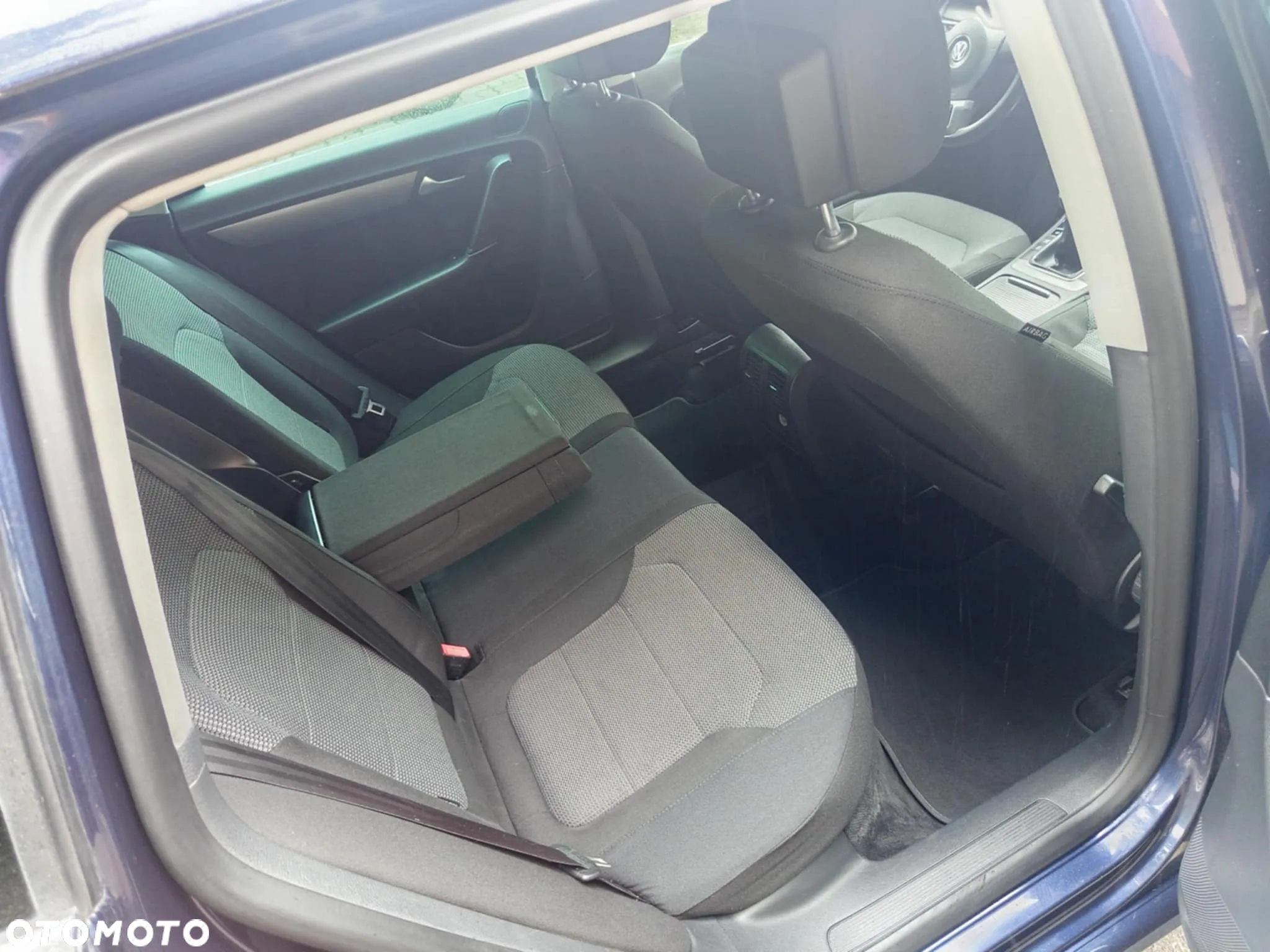 Volkswagen Passat 2.0 TDI Comfortline - 9