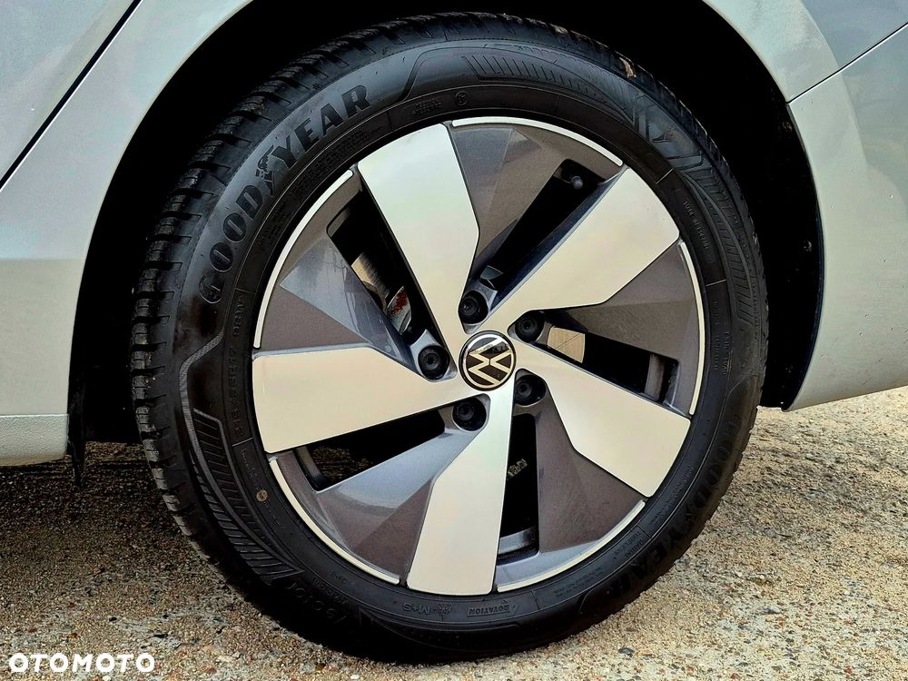Volkswagen Passat 2.0 TDI SCR DSG Business - 32