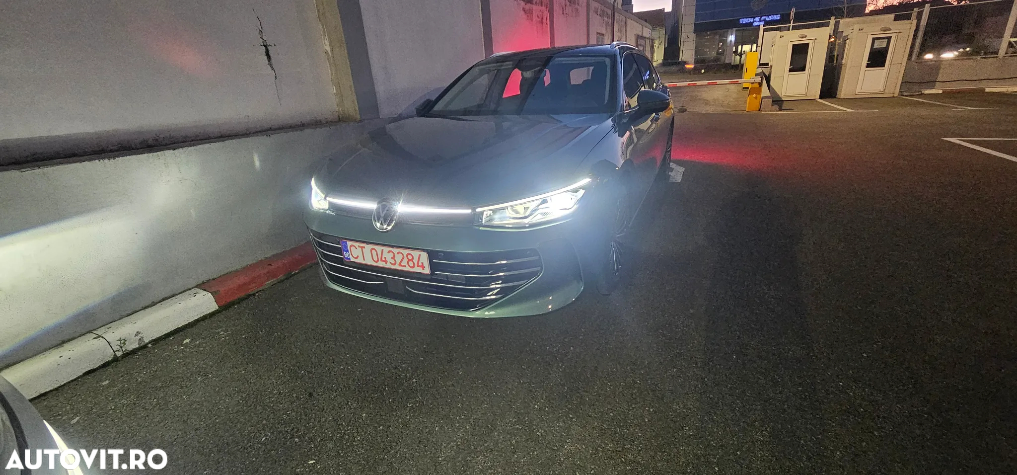 Volkswagen Passat Variant 1.5 eTSI DSG MHEV Business - 9
