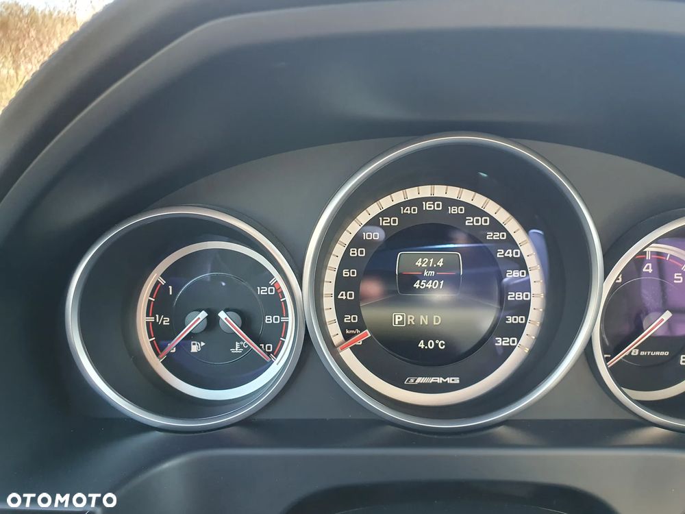 Mercedes-Benz Klasa E 63 AMG S 4-Matic - 13