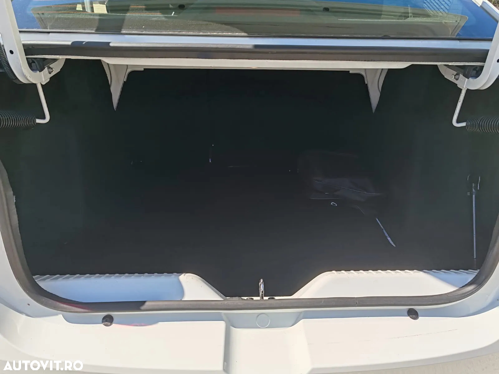 Dacia Logan ECO-G 100 MT6 Expression - 6