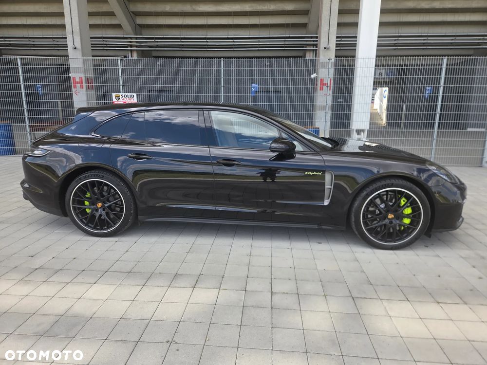 Porsche Panamera 4 E-Hybrid Platinum Edition - 4
