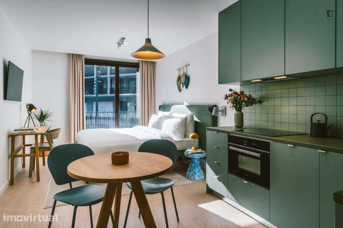 Residência com 39 quartos - localizado em Santo Ildefonso Porto - Grande imagem: 2/4