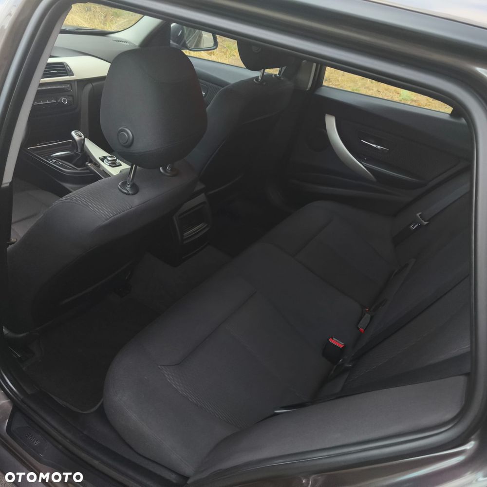 BMW Seria 3 316d M Sport EU6 - 15