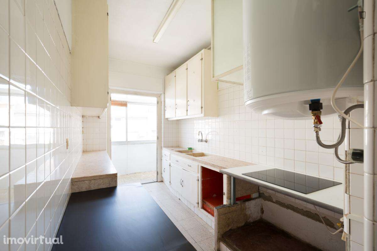 Quarto - localizado em Alcântara Lisbon - Grande imagem: 5/13