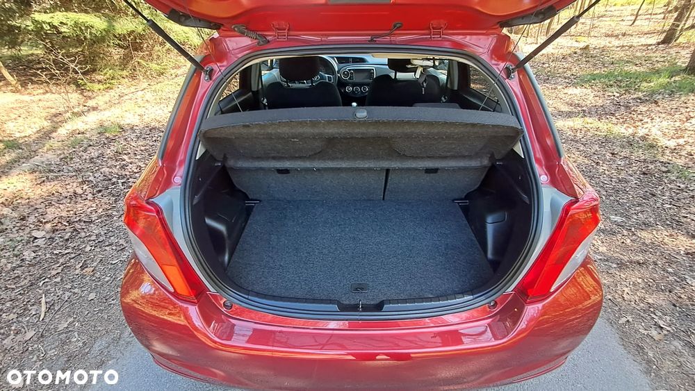 Toyota Yaris - 10