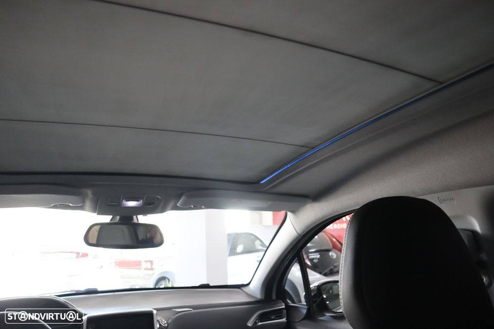 Peugeot 2008 1.6 e-HDi Allure 2-Tronic - 19