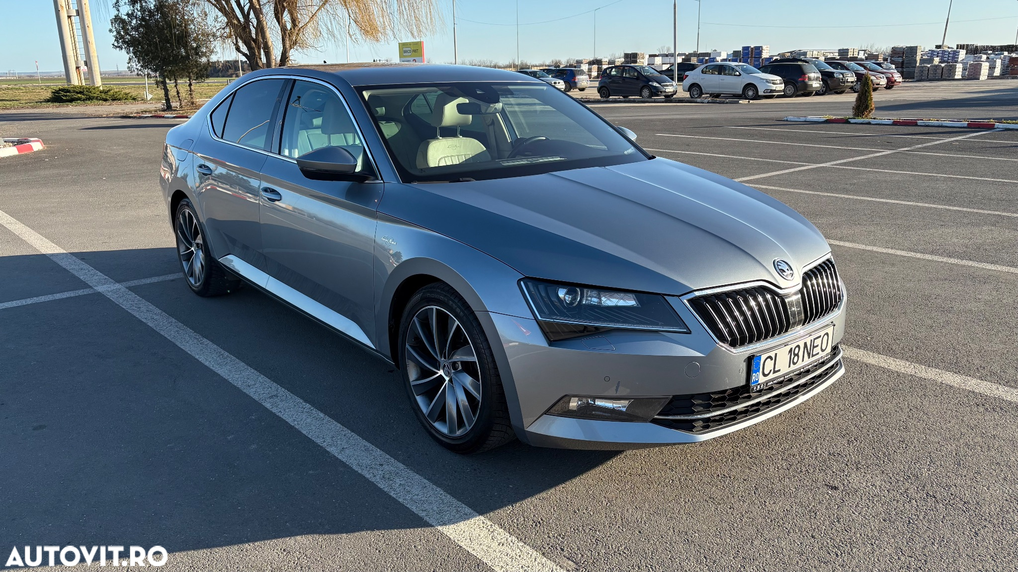 Skoda Superb 2.0 TDI DSG Laurin & Klement - 7