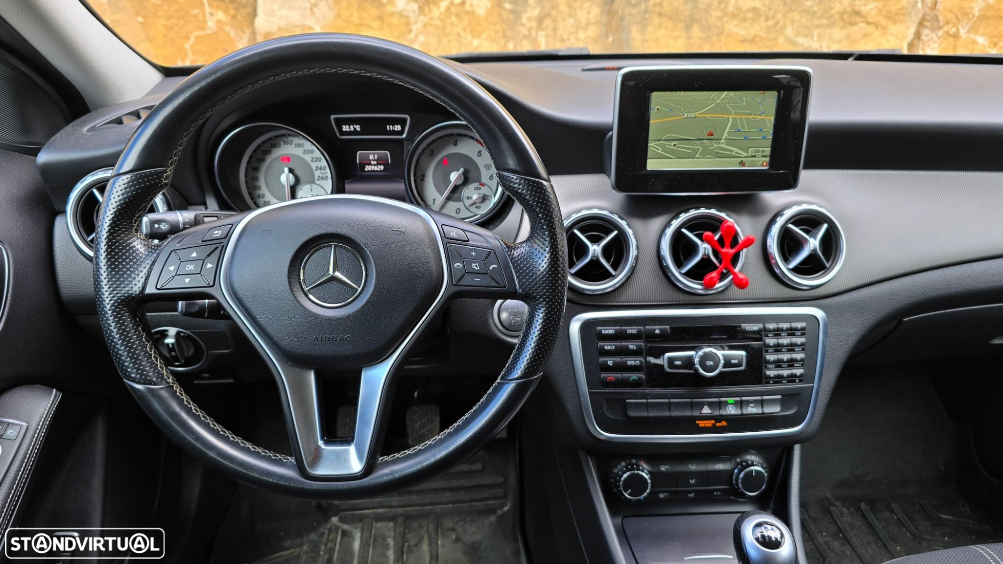 Mercedes-Benz GLA 200 CDi - 12