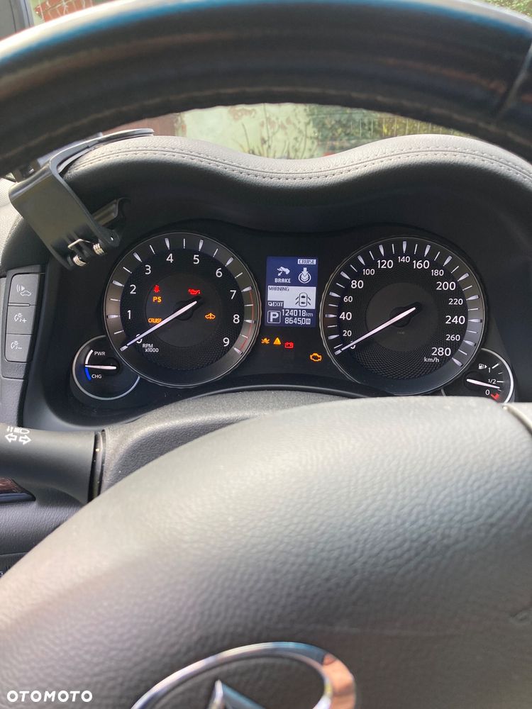 Infiniti Q70 - 7