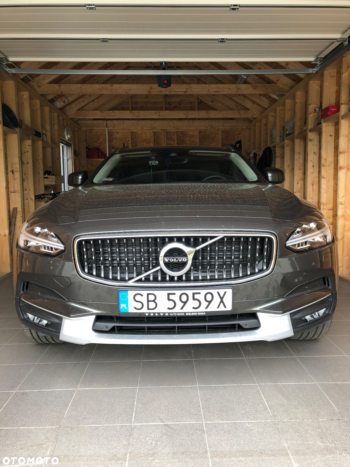 Volvo V90 D5 SCR AWD Momentum Pro - 4