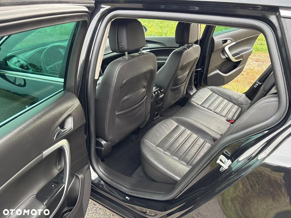 Opel Insignia - 30