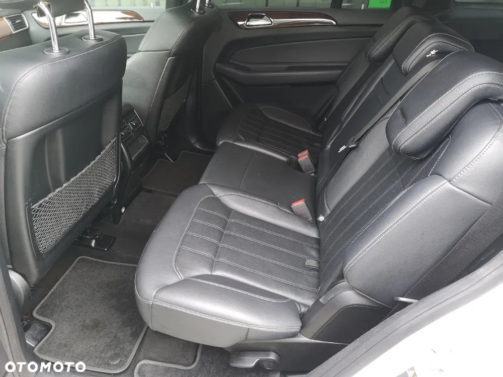 Mercedes-Benz GLS - 21