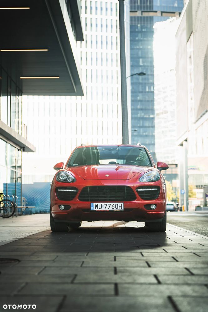 Porsche Cayenne GTS - 19