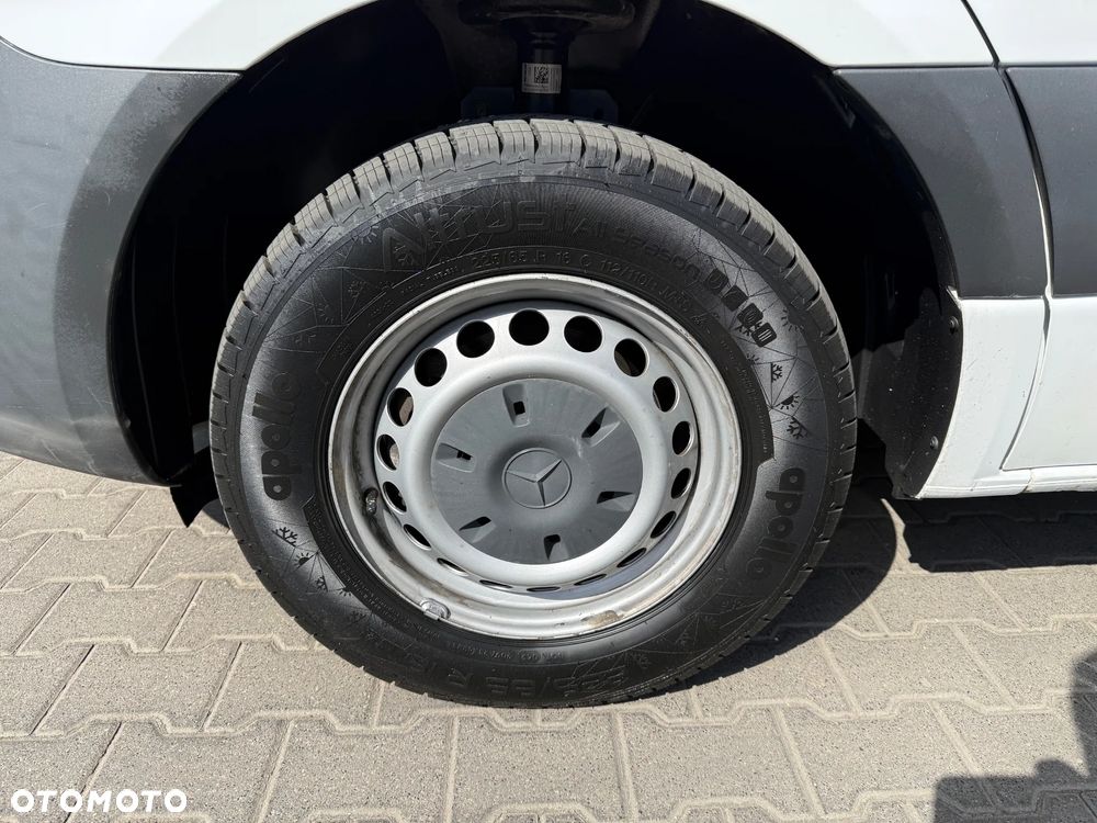 Mercedes-Benz SPRINTER - 15