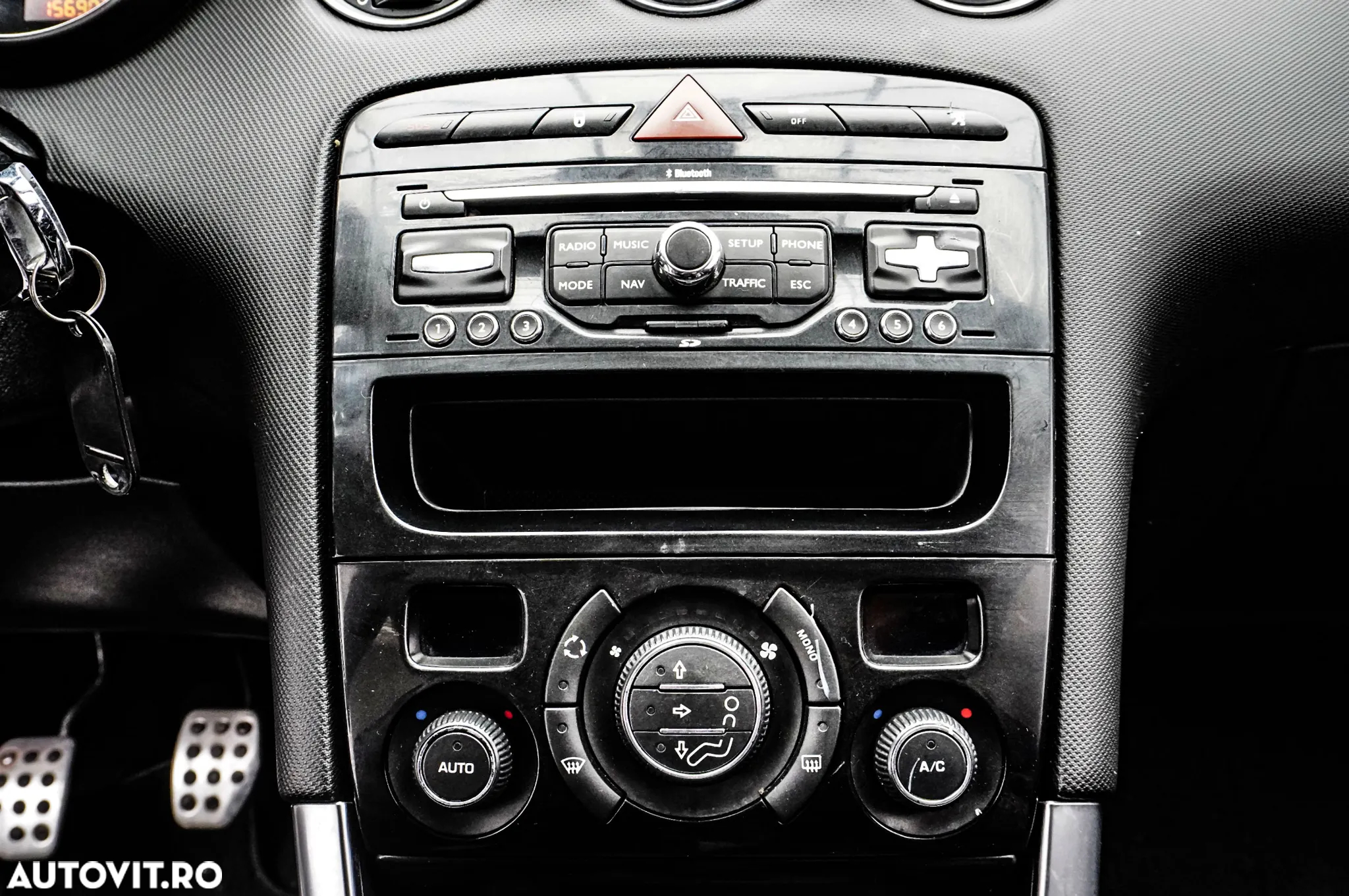 Peugeot 308 CC 2.0 HDI Premium Pack - 18
